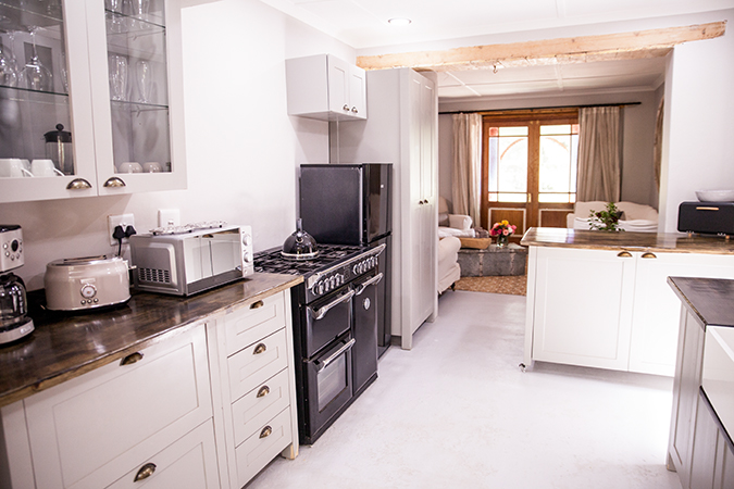 CompassView Cottage - Kitchen Area